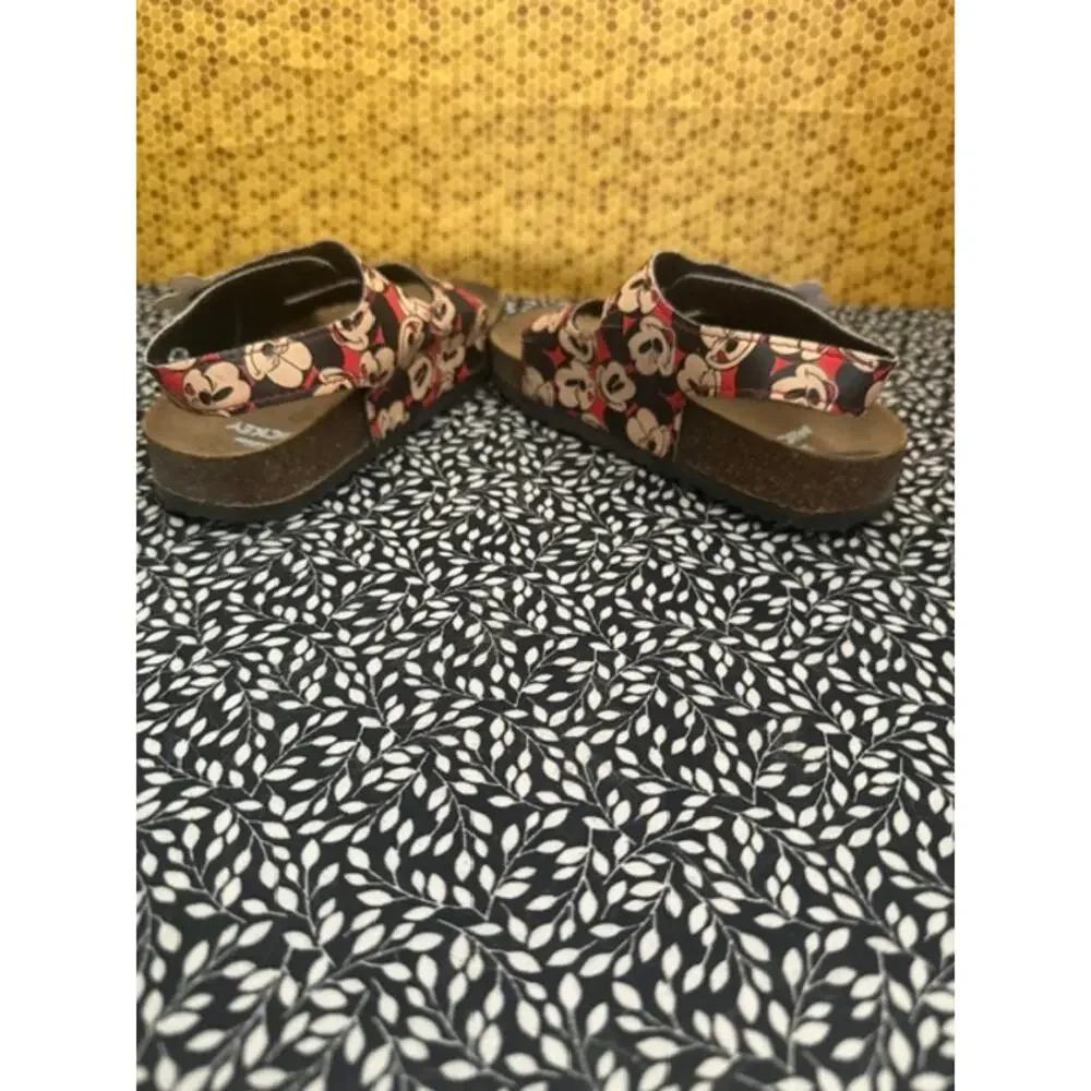 Girls Disney Branded Mickey slip on shoes size size 8 TODDLERS